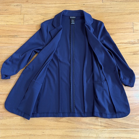 SOHO Apparel Ltd. Navy Blue Blazer - Picture 2 of 7